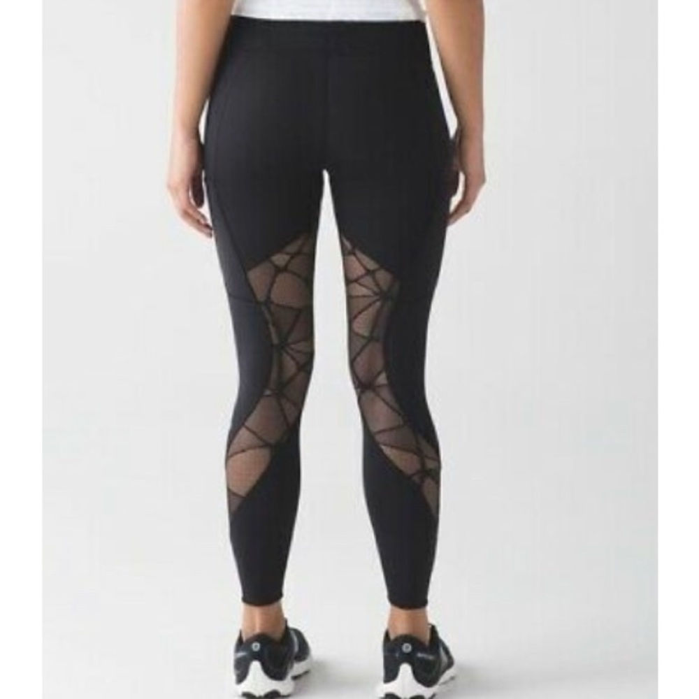 Lululemon Black Goal Crusher 7/8 with Pockets Sz 6